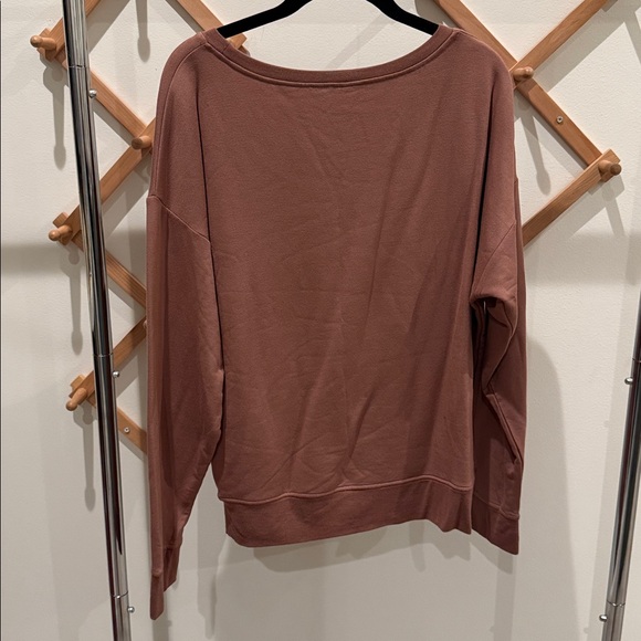 Lounge Off Shoulder - Picture 4 of 5